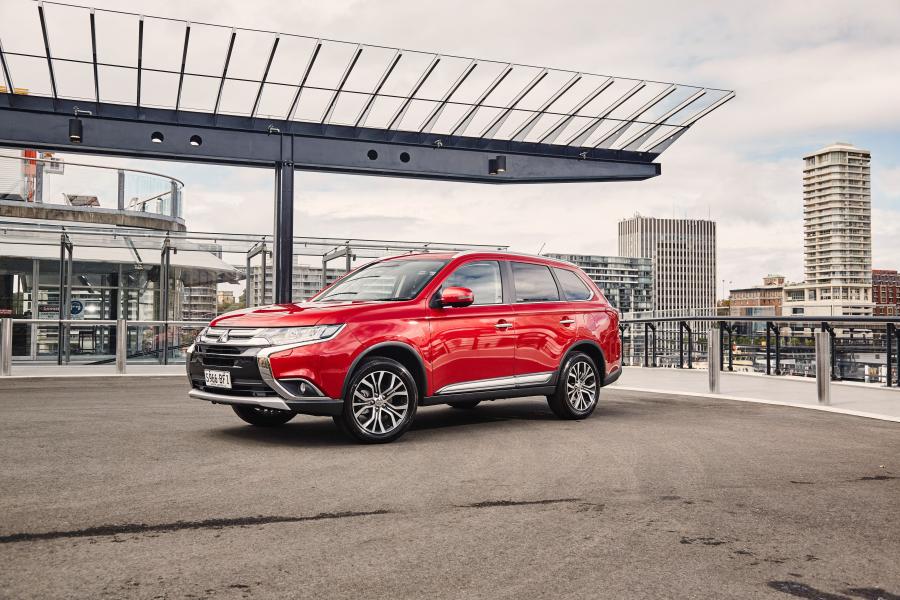  Mitsubishi Outlander 2015 года  (AU) (фото 27 из 40)